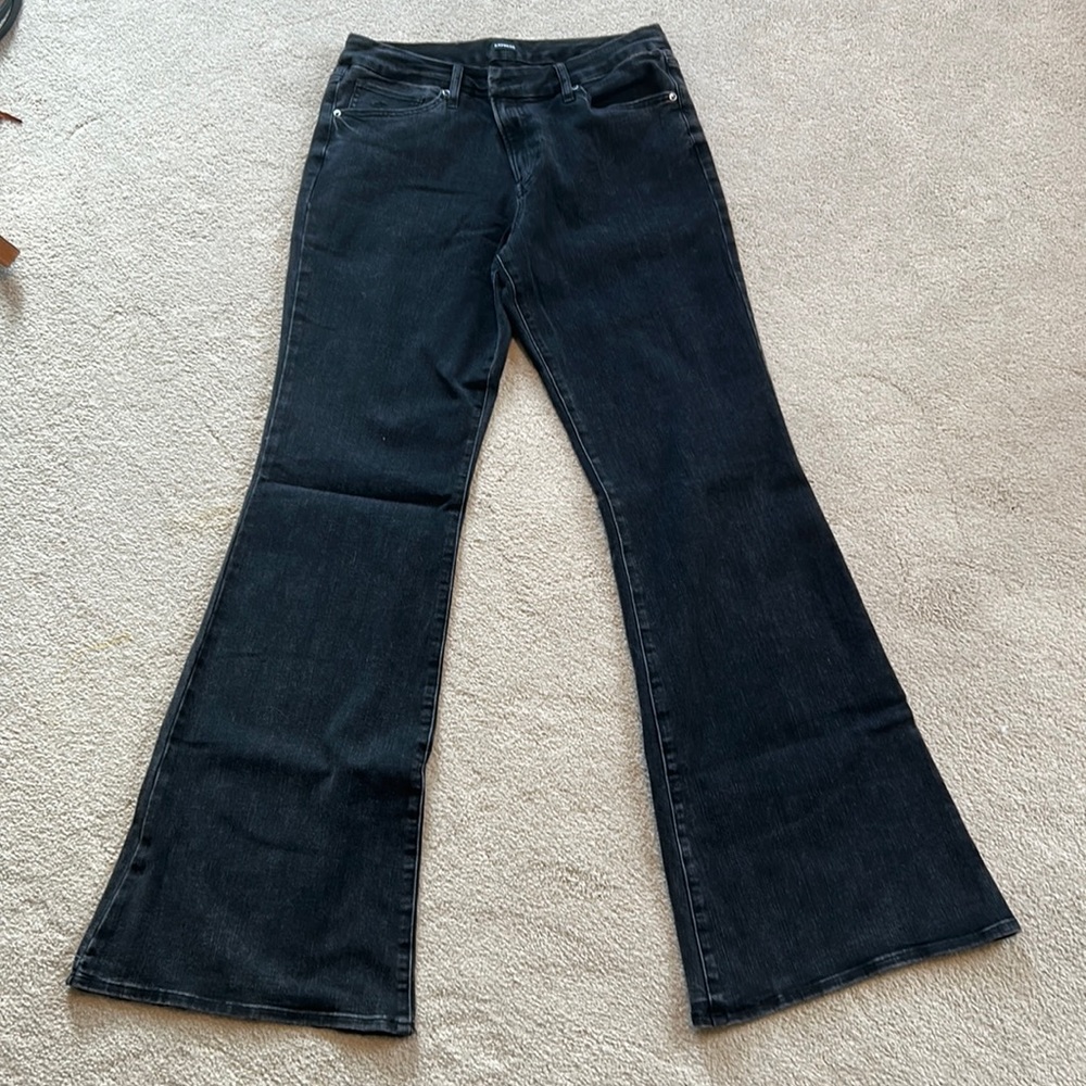 Express 70s Flare Mid-Rise Jeans. L (12/14/16) Long